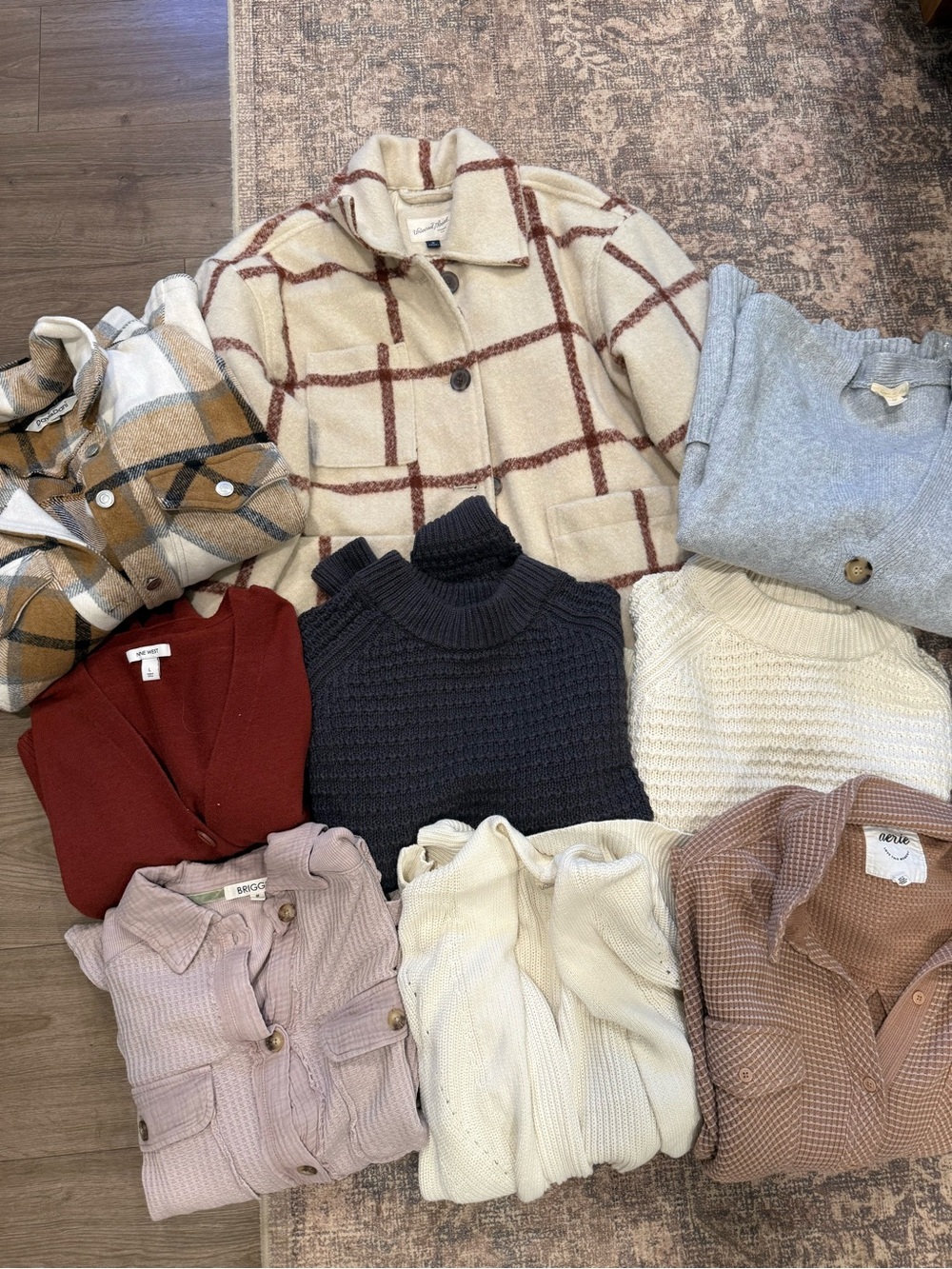 Lot of Medium Sweaters and Cardigans!